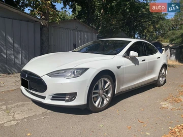 Авто Tesla Model S 2015 № 7837850