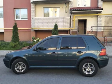 Авто Volkswagen Golf 2002 № 7837955