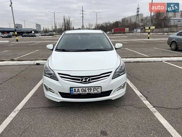 Авто Hyundai Solaris 2016 № 7838331