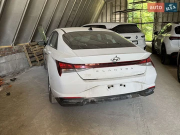 Авто Hyundai Elantra 2022 № 7838352