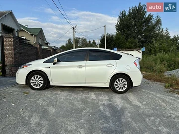Авто Toyota Prius 2015 № 7838407