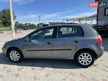 Авто Volkswagen Golf 2004 № 7838588