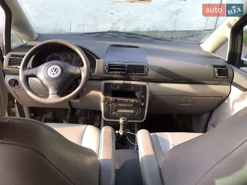 Авто Volkswagen Sharan 2001 № 7838827