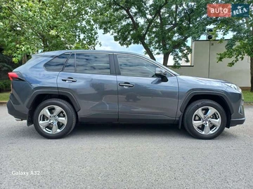 Авто Toyota Rav4 2021 № 7839126