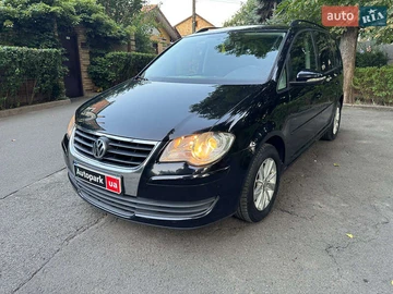 Авто Volkswagen Touran 2009 № 7839381