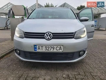 Авто Volkswagen Touran 2012 № 7839416