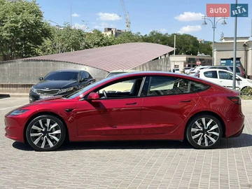 Авто Tesla Model 3 2024 № 7839549