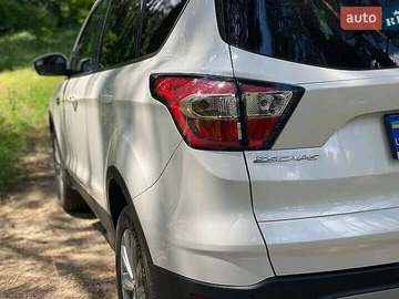 Авто Ford Escape 2016 № 7839809