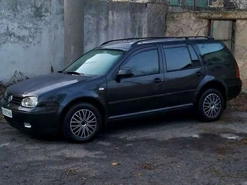 Авто Volkswagen Golf 1999 № 7840039