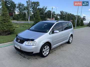 Авто Volkswagen Touran 2006 № 7840077