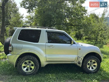 Авто Mitsubishi Pajero 2000 № 7840146