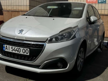Авто Peugeot 208 2015 № 7840152