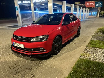 Авто Volkswagen Jetta 2015 № 7840215