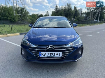 Авто Hyundai Elantra 2019 № 7840223