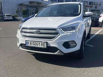 Авто Ford Kuga 2019 № 7840291