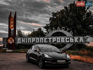 Авто Tesla Model 3 2019 № 7840299