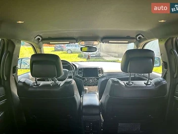 Авто Jeep Grand Cherokee 2019 № 7840312
