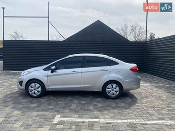 Авто Ford Fiesta 2012 № 7840513