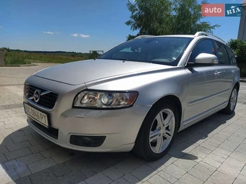 Авто Volvo V50 2011 № 7840585