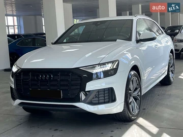 Авто Audi Q8 2021 № 7840894