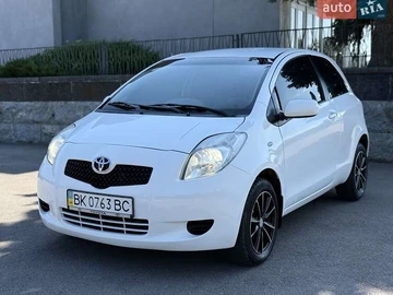 Авто Toyota Yaris 2006 № 7840996