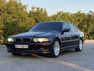 Авто BMW 7 Series 2000 № 7841018