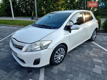 Авто Toyota Auris 2009 № 7841068