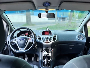 Авто Ford Fiesta 2012 № 7841115