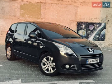 Авто Peugeot 5008 2012 № 7841146