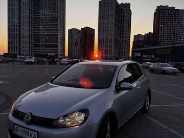 Авто Volkswagen Golf 2010 № 7841165