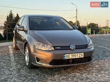 Авто Volkswagen E-Golf 2015 № 7841190