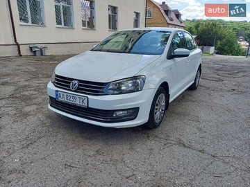 Авто Volkswagen Polo 2018 № 7841232