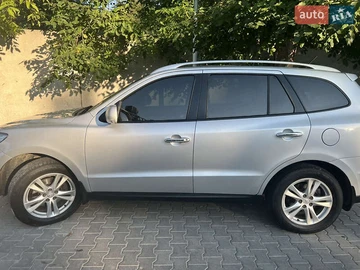 Авто Hyundai Santa Fe 2010 № 7841291
