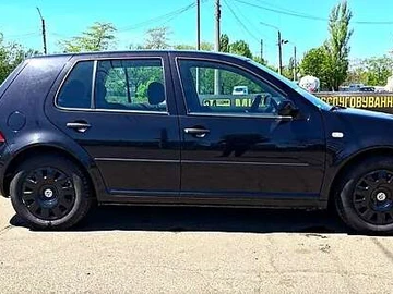 Авто Volkswagen Golf 2001 № 7841447