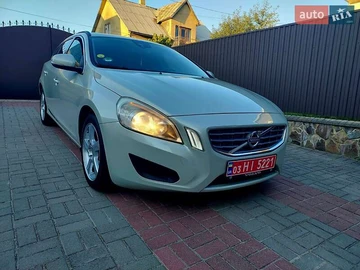 Авто Volvo V60 2013 № 7841578