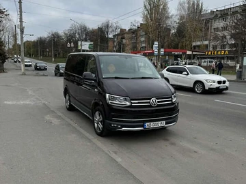 Авто Volkswagen Multivan 2017 № 7841810