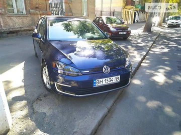 Авто Volkswagen E-Golf 2016 № 7841931