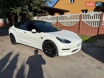 Авто Tesla Model 3 2023 № 7842044