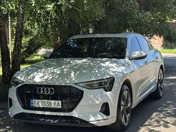Авто Audi E-Tron 2020 № 7842067