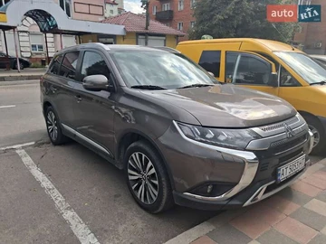 Авто Mitsubishi Outlander 2021 № 7842393