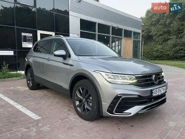Авто Volkswagen Tiguan 2022 № 7842812