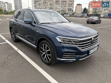 Авто Volkswagen Touareg 2021 № 7842838