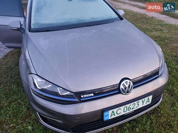 Авто Volkswagen E-Golf 2016 № 7843087