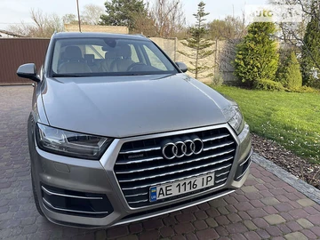 Авто Audi Q7 2016 № 7843310