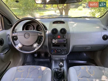 Авто Chevrolet Aveo 2005 № 7843397