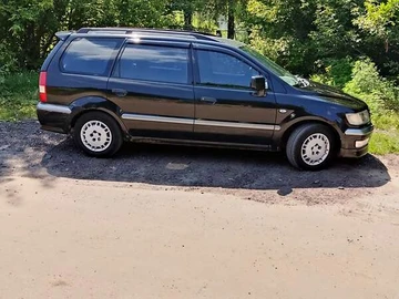 Авто Mitsubishi Space Wagon 2002 № 7843444