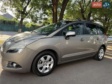 Авто Peugeot 5008 2011 № 7843656