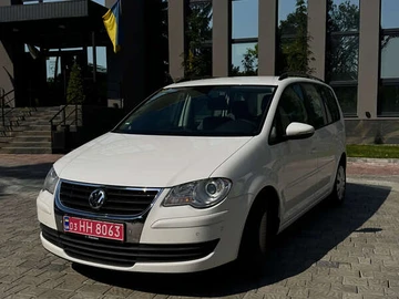 Авто Volkswagen Touran 2010 № 7843663
