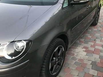 Авто Volkswagen Touran 2010 № 7843685