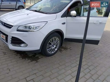 Авто Ford Kuga 2013 № 7843816